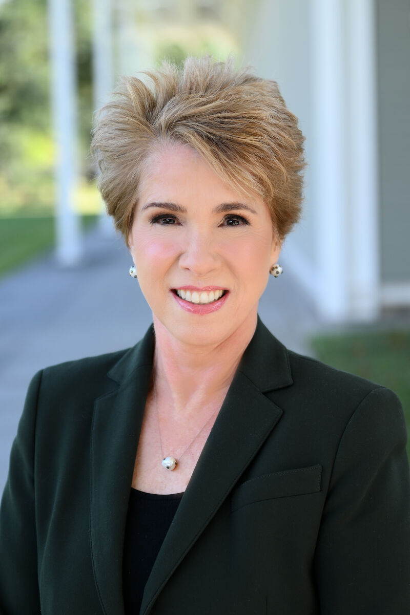 Linda Laurent Thomas